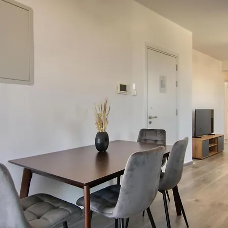 Phaedrus Living Coral Bliss * Larnaca