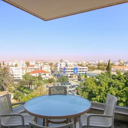 Apartment Phaedrus Living Coral Bliss *