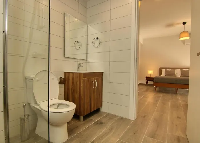 Апартаменты Phaedrus Living Coral Bliss *